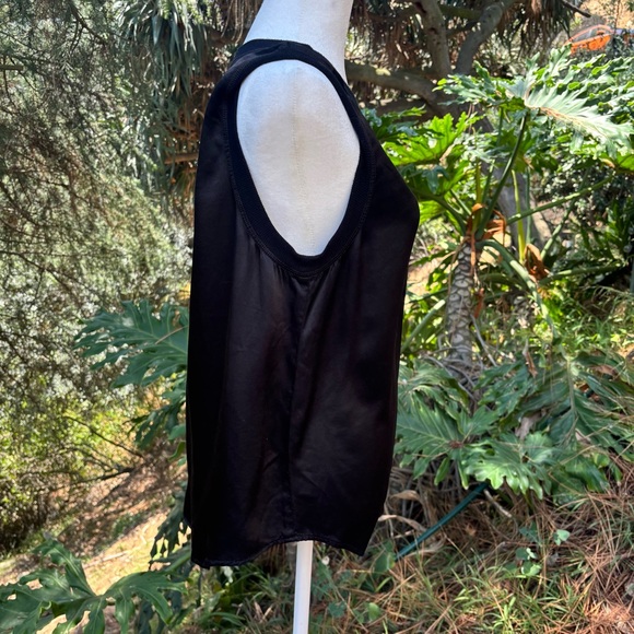 Michael Stars Black Sleeveless Rayon Tank Top with Round Neckline - Picture 4 of 10